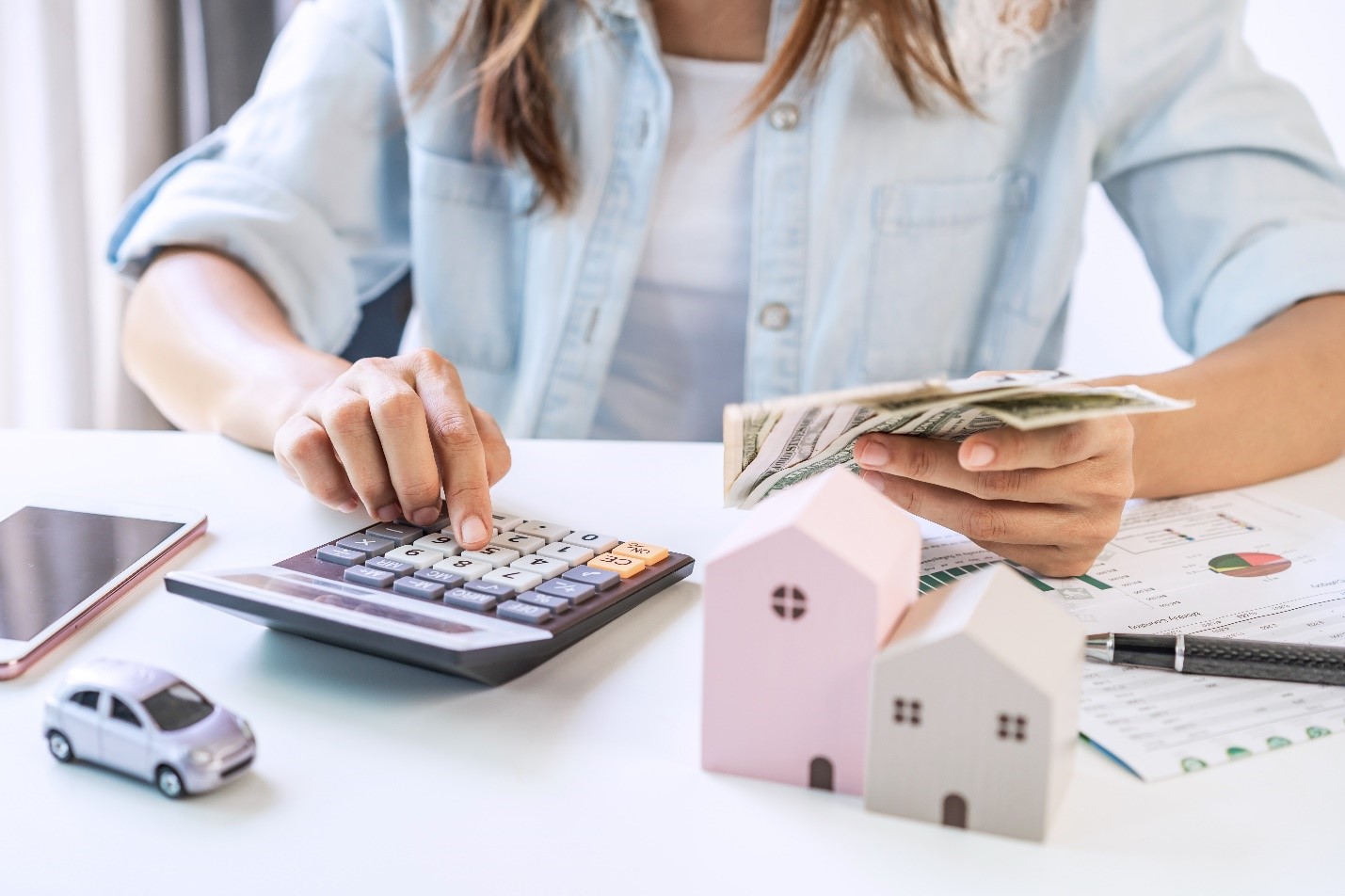 Top 7 Benefits of Home Insurance You Need to Know 2 Home insurance offers coverage for additional expenses such as lodging, food, and other essential expenses