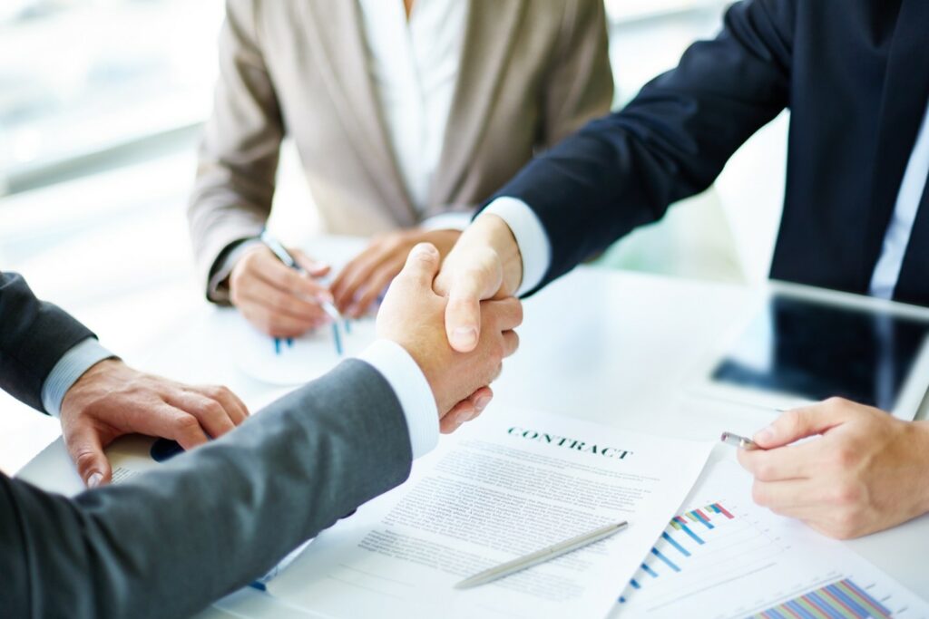Các Loại Bảo Hiểm Mà Mọi Doanh Nghiệp Đều Cần 3 Having business insurance sends a powerful message to your stakeholders that you take their safety and security seriously