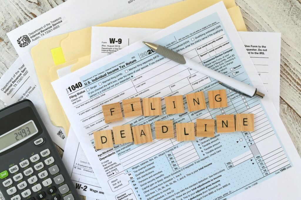What Happens if You Miss the Deadline for Federal Taxes